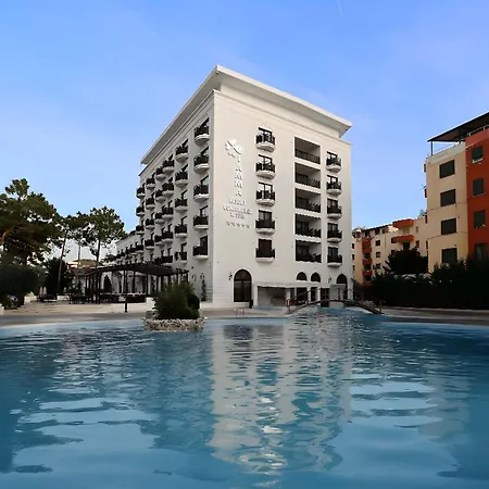 Diamma Conference & Hotel